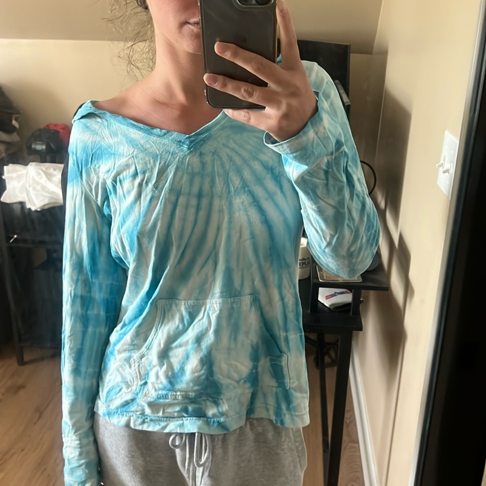 Size M Long Sleeve Tie Dye Hooded Top